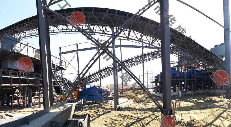 液壓對輥破碎機(jī)